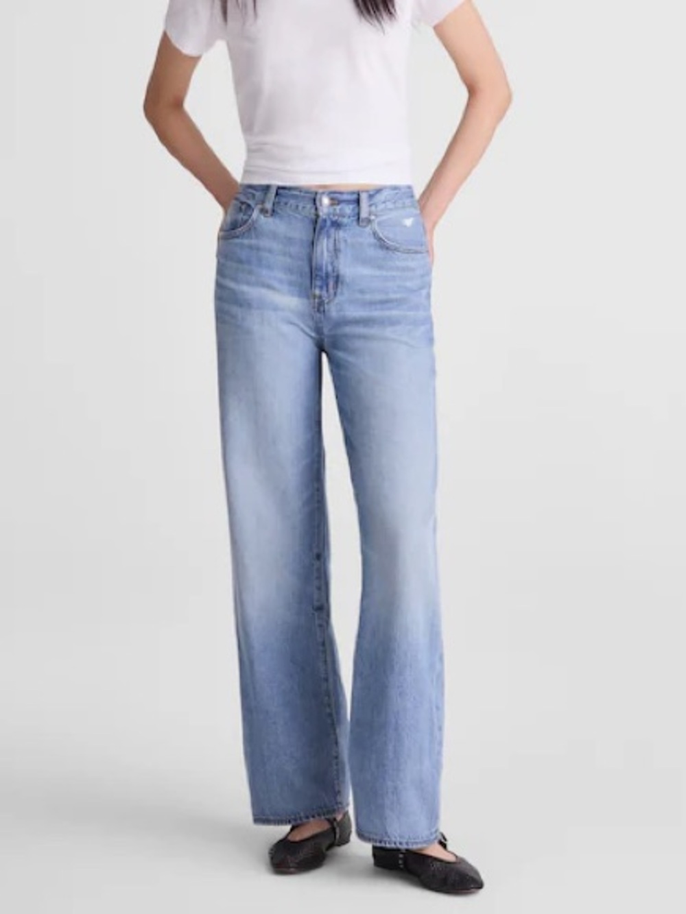 Madewell The Perfect Vintage Wide-Leg Jean in Airy Denim